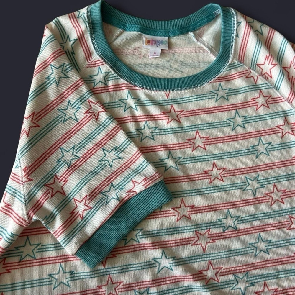 LuLaRoe Patriotic Star Tee – Size M